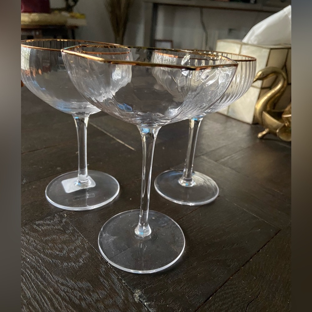 Sophisticated Glass Coupe Set with Gold Rim